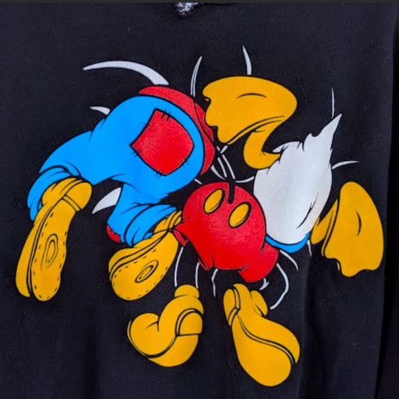 Vintage Disney hilarious butt-backwards crewneck sweater🖤 - Picture 2 of 4